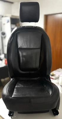 Jaguar XF X250 Schwarzer Ledersitz Vorne Links - Bild 1 von 4