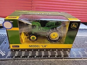 John Deere LA w/Chains And Snow Blade 1/16 Diecast Tractor Replica by SpecCast - Picture 1 of 6