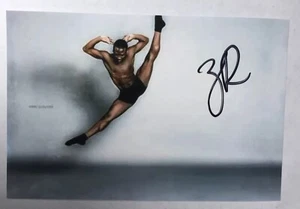 Zachary Downer foto firmata a colori 6”X4” gatti revival microffelees danza foto - Foto 1 di 1