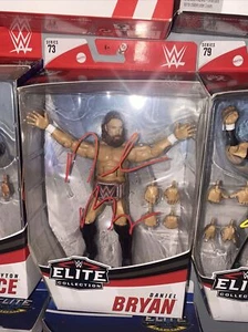 WWE Mattel Elite Series 73 Daniel Bryan autografato firmato JSA COA - Foto 1 di 2