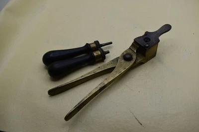 Fine English Brass mold 12 bore rifle slug .744  mold w/ FN and HP pins - Image 1 of 4