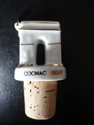 Ancien bec verseur publicitaire en porcelaine Cognac Biscuit bistrot - Photo 1/4