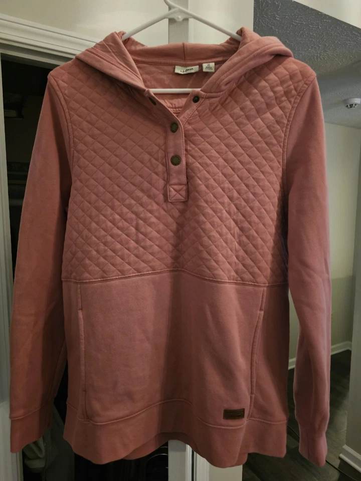 Pullover con capucha acolchada rosa mediana LLBean para mujer Foto 1 de 3