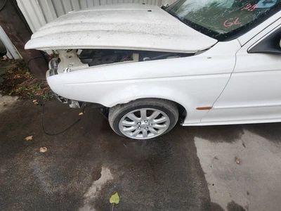 2001 2002 03 2004 2005 2006 2007 2008 JAGUAR X-TYPE LEFT FENDER WHITE - Image 1 of 3