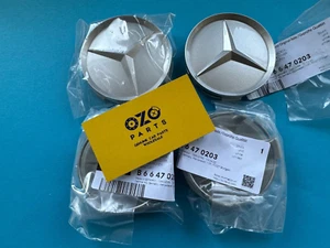 Set of 4 Genuine Mercedes Benz Alloy Wheel Centre Cap B66470203 - Picture 1 of 2