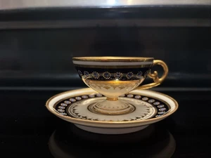Antike Dresdner Espresso/Demitasse Tasse & Untertasse mit goldvergoldeter Fuß - Bild 1 von 7