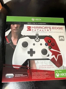 Mirror's Edge Official Wired Controller Limited Edition - Xbox One **BRAND NEW** - Picture 1 of 3