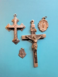 Religioso Católico 4 Mezcla Colgantes Cruz De Colección No Atrae Imán Plata? - Imagen 1 de 6