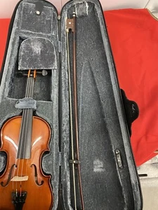 Violino 1/4 usato con custodia - Foto 1 di 3