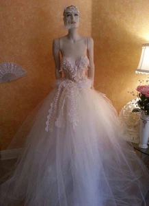 116 PC WHOLESALE LOT OF NEW WEDDING GOWNS & ACCESSORIES MANY STYLES & SIZES  - Picture 1 of 12