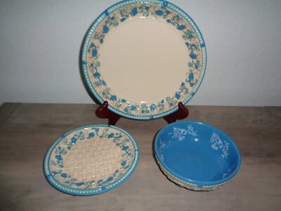 Juego de cena de encaje floral TEMPTATIONS de 12 piezas platos azul aguamarina cuencos conchas marinas océano Foto 1 de 4