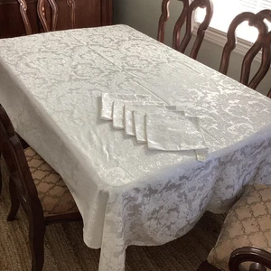 Waterford Linens White Jacquard Damask Tablecloth and 5 Napkins 99 X 68” C.1995 - Picture 1 of 20