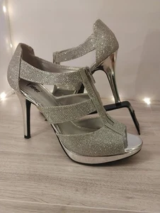 Fioni Night Sparkle Heels Women’s Formal 8.5 Silver Glitter Pumps Wedding - Picture 1 of 7