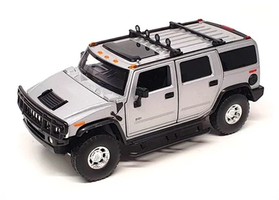 Tayumo 1/32 Scale Diecast 32160011 - Hummer H2 - Silver - Image 1 of 4