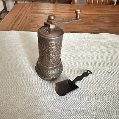 BAZAAR ANATOLIA Pepper Salt Spice Grinder Mill With Scoop Metal - Image 1 of 4