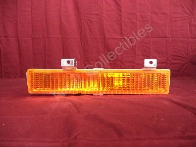 Lámpara ámbar montada en parachoques Olds Delta 88 o 98 1988 - 91 izquierda NOS Olds Foto 1 de 4