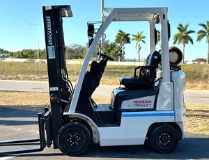 2015 UNICARRIERS LPG, 3000 Lb Forklift 3 Stage 187” W/Side Shift "3097 hrs." - Picture 1 of 19
