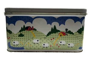 1982 Nina Breadbox Tin Hinged Lid Country Farm Scene Sheep Barns Field 14" - Bild 1 von 11