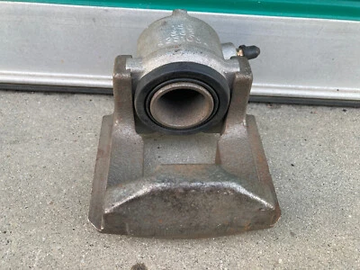 Disc Brake Caliper passenger Fiat 124 1974-1988 X-1 9 Front  junk lot  bertone Foto 1 de 4