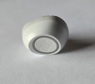 DEFECTIVE OEM White JBL Free Gen 2 True Wireless RIGHT SIDE Earbud - NO POWER - Image 1 of 4
