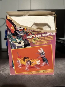 1984 Matchbox VOLTRON III MIGHTY LION ROBOTS SET Yellow Green GB36 Made in Japan - Picture 1 of 14