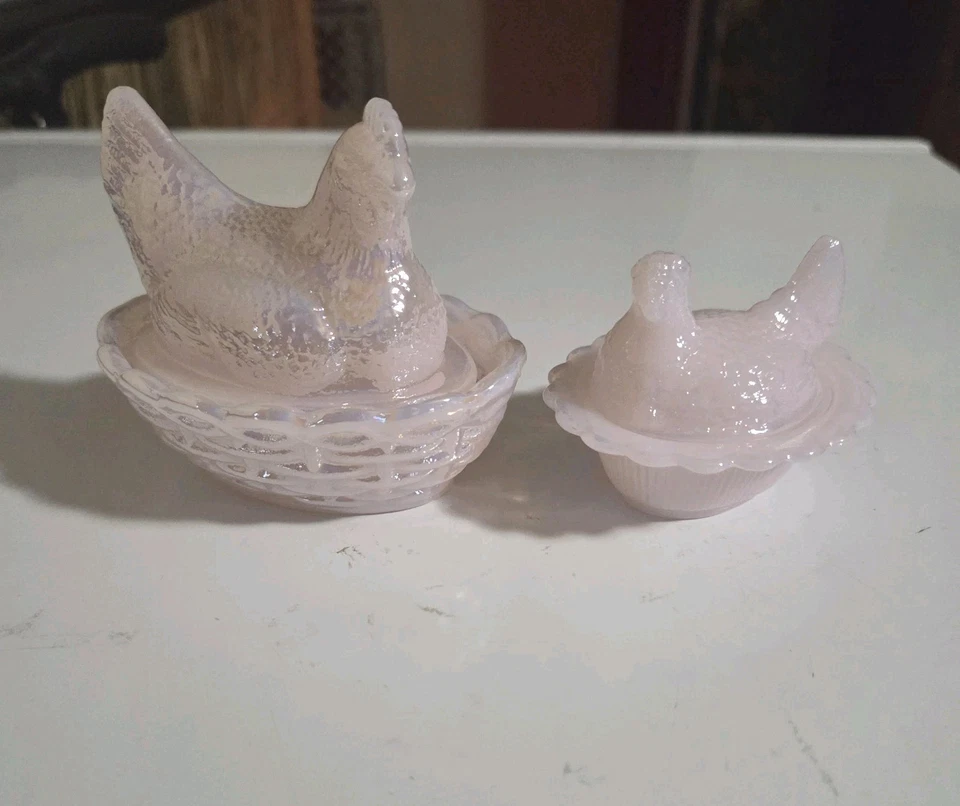Тосканское розовое стекло ~ от Mosser ~ блюдо для безделушек с курицей в гнезде и тосканская розовая соль ~ - Изображение 1 из 4