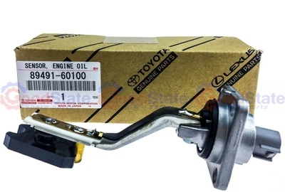 Genuine LandCruiser 78 76 Series VDJ 1VD 4.5 Diesel V8 Engine Oil Level Sensor - Image 1 of 4