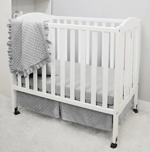 American Baby Company Heavenly Soft Minky Dot 3-Piece Mini/Portable Crib Bedding - Picture 1 of 12