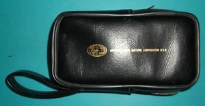 FUNDA DE CUERO UNIVERSAL DATA MACHINE CORPORATION EE. UU. PARA UNIVERSAL DATA MODELO 9V9 - Imagen 1 de 11