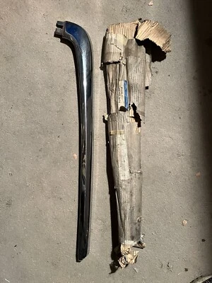 mercedes parts Blende HL 1268852574 W126 SE SEL - Image 1 of 2