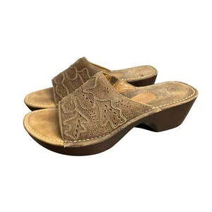 ARIAT Brown Leather Applique Flowers Wedge Slides Mules Sandals Womens 9.5B - Picture 1 of 4