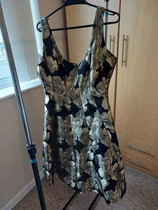 Stunning Black & Gold Debenhams Debut Dress New With Tags. Bnwt Plus Size 18 - Picture 1 of 5