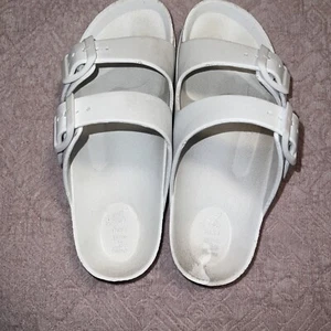 Big Girls White Rubber  Sandals Slides 2 Straps Slip On Shoes Buckles Sz 3/4 - Picture 1 of 3