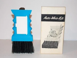 NEU Vintage AUTO WHIS KIT 4 in 1 blau EISKRATZER, BESEN, MÜNZBOX FLASCHENÖFFNER - Bild 1 von 23