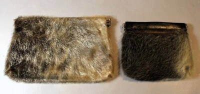 Dos bolsos de mano canadienses vintage de piel sintética de los años 70 para mujer c. 1975 Foto 1 de 4