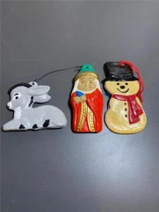 Juego de 3 adornos navideños de cerámica vintage muñeco de nieve, sabio, burro - Imagen 1 de 1