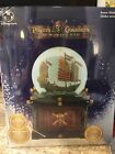 Disney: Pirate Of The Caribean At Worlds End Snow Globe.