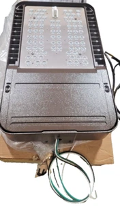235watt Parking Lot Light LED (VIPER L SERIES) - Picture 1 of 6