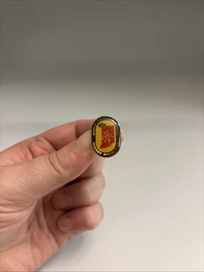 Vintage lapel pin Indiana Hoosiers club 25 year member pin - Picture 1 of 3