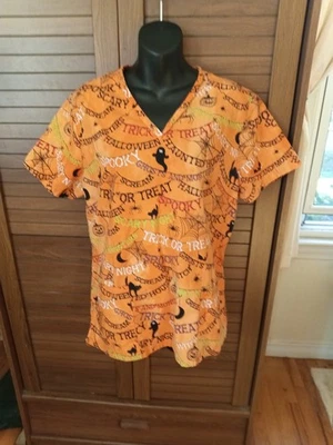 Scrubs Women's Size Medium Three Pocket V-neck Short Sleeve 3 Pocket Scrub Top - Image 1 of 4