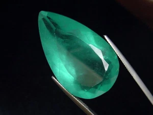 Fluorit 60,61 Ct. intensives Blaugrün Tropfen Hesselbach, Schwarzwald, D (4753t) - Bild 1 von 1