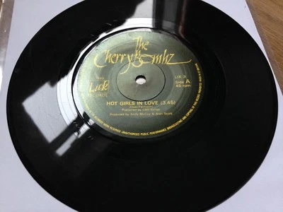 The Cherry Bombz Hot Girls In Love 7" POST PUNK ROCK 1986 Hanoi Rocks Clash LICK - Image 1 of 4