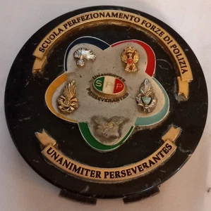 Crest Fermacarte Scuola Polizie - Foto 1 di 2