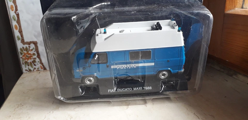 Modellino Auto Polizia De Agostini scala 1:43 FIAT DUCATO MAXI 1988 - Immagine 1 di 1