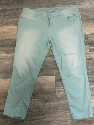 Pantalones Simply Vera de Vera Wang verde menta con diseño descolorido talla 14 Foto 1 de 4