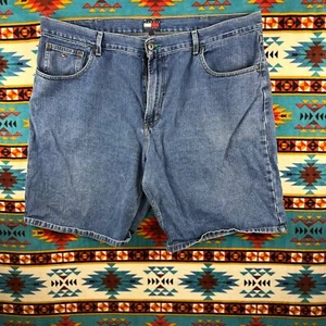 Pantaloncini di jeans Tommy Hilfiger denim vestibilità classica blu taglia 42 - Foto 1 di 11