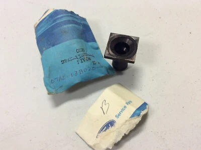 Nuevo de Lote Antiguo 77-78 Ford LTD Landau Country Cubierta Faro Pivote Bisagra D7AZ-13B020-A Foto 1 de 4