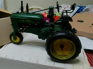 1 /12 GREEN TRACTOR IN A BOX Lot 0 0 0 0 4 - Picture 1 of 7