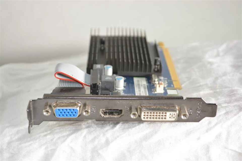 Sapphire Radeon HD5450 299-1E164-200SA Video Card PCIe 512MB DDR3 VGA HDMI DVI - Image 1 of 1