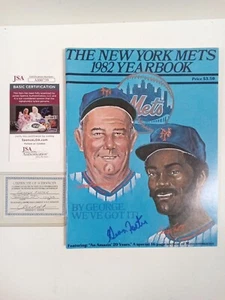 George Foster Signed 1982 Mets Yearbook JSA - ** # - Picture 1 of 5